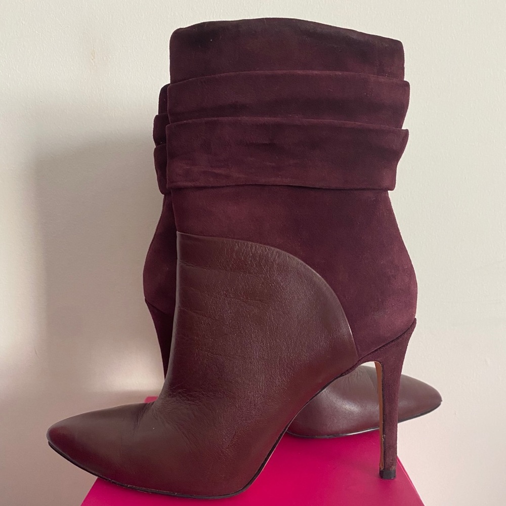 GUESS VVIDLET Booties